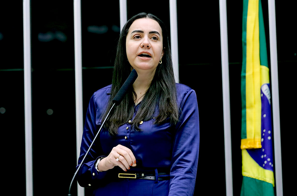 Comissão aprova proibição de taxa extra para aluno com dislexia ou TDAH em escola privada