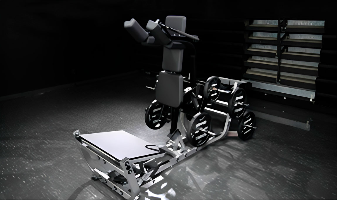 Hammer Strength amplia linha de equipamentos de força com o lançamento do Reversible V-Squat